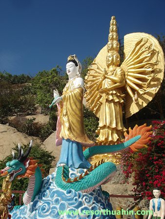 Khao Takiab Temple Hua Hin (Monkey Mountain)